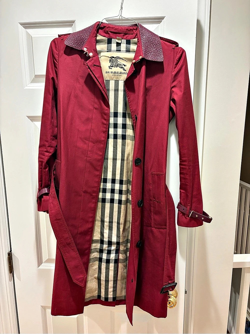 Burberry Plaid-Lined Trench Coat in Red Size 4 Like New